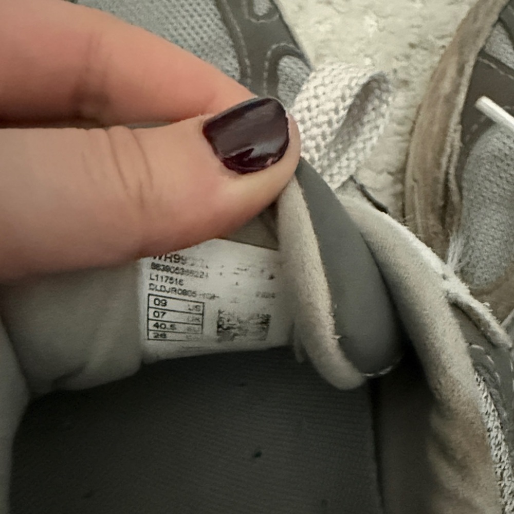 Women’s New Balance 991 size 9 - Picture 3 of 5